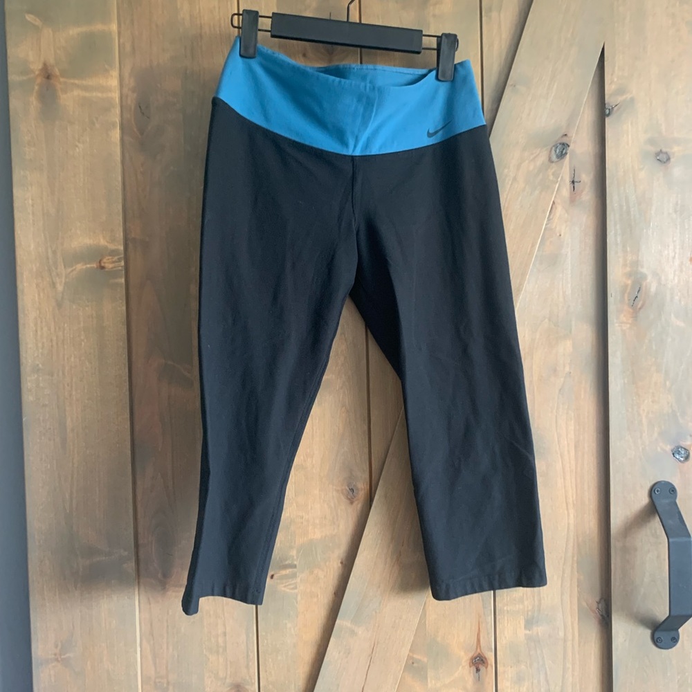 Nike 2 pair capris - Picture 7 of 10